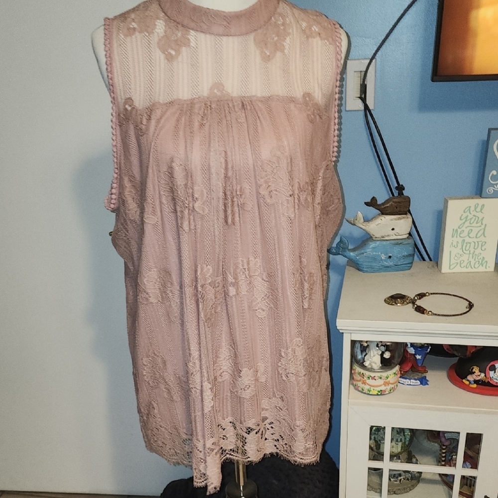 Elegant Lace Sleeveless Top - Pink